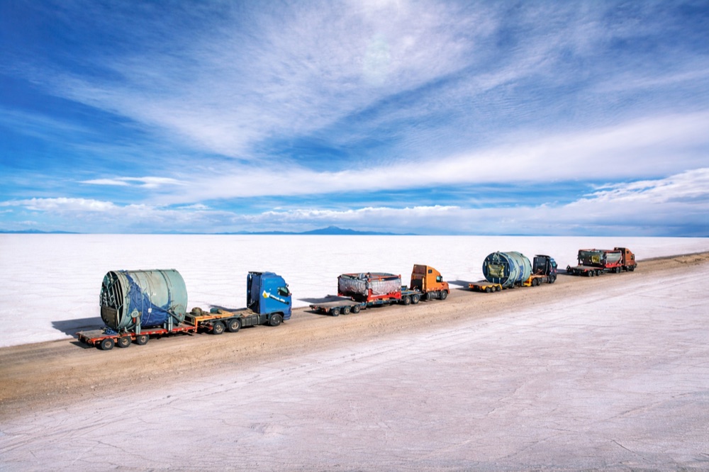Convoy MGLOG cruzando el Salar de Uyuni