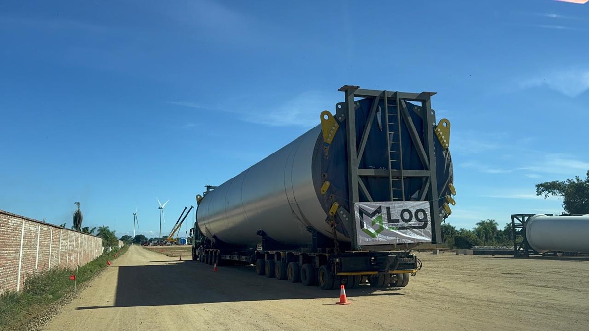 Transporte de pala eólica de gran longitud